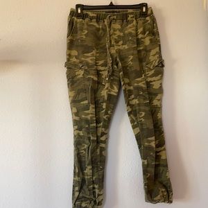 Camouflage jeans